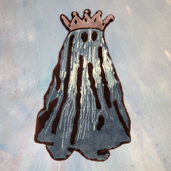 Haunt Couture: Handmade Crowned Ghost Rug – Ghost #5  Tufted Art - Picture 7 of 9